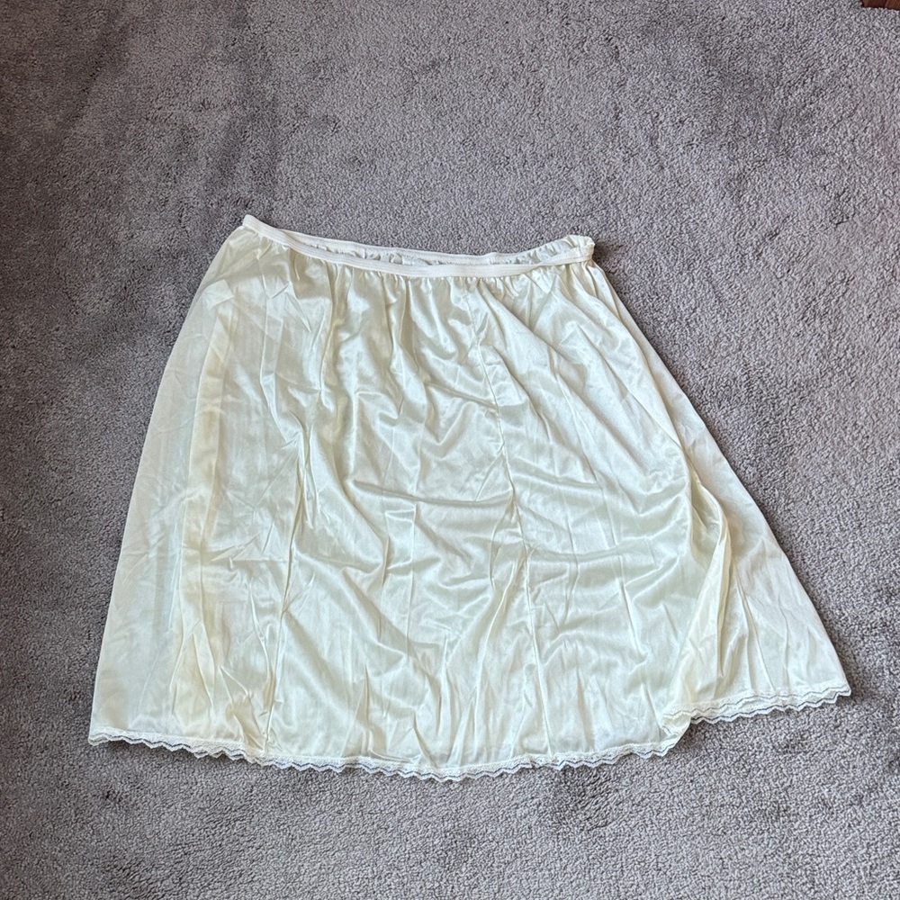 Comfort Choice Pale Yellow Lace Trim Half Slip Underskirt SIZE 1X